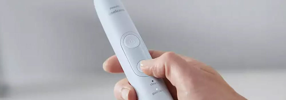 Sonicare 4500 buttons close up