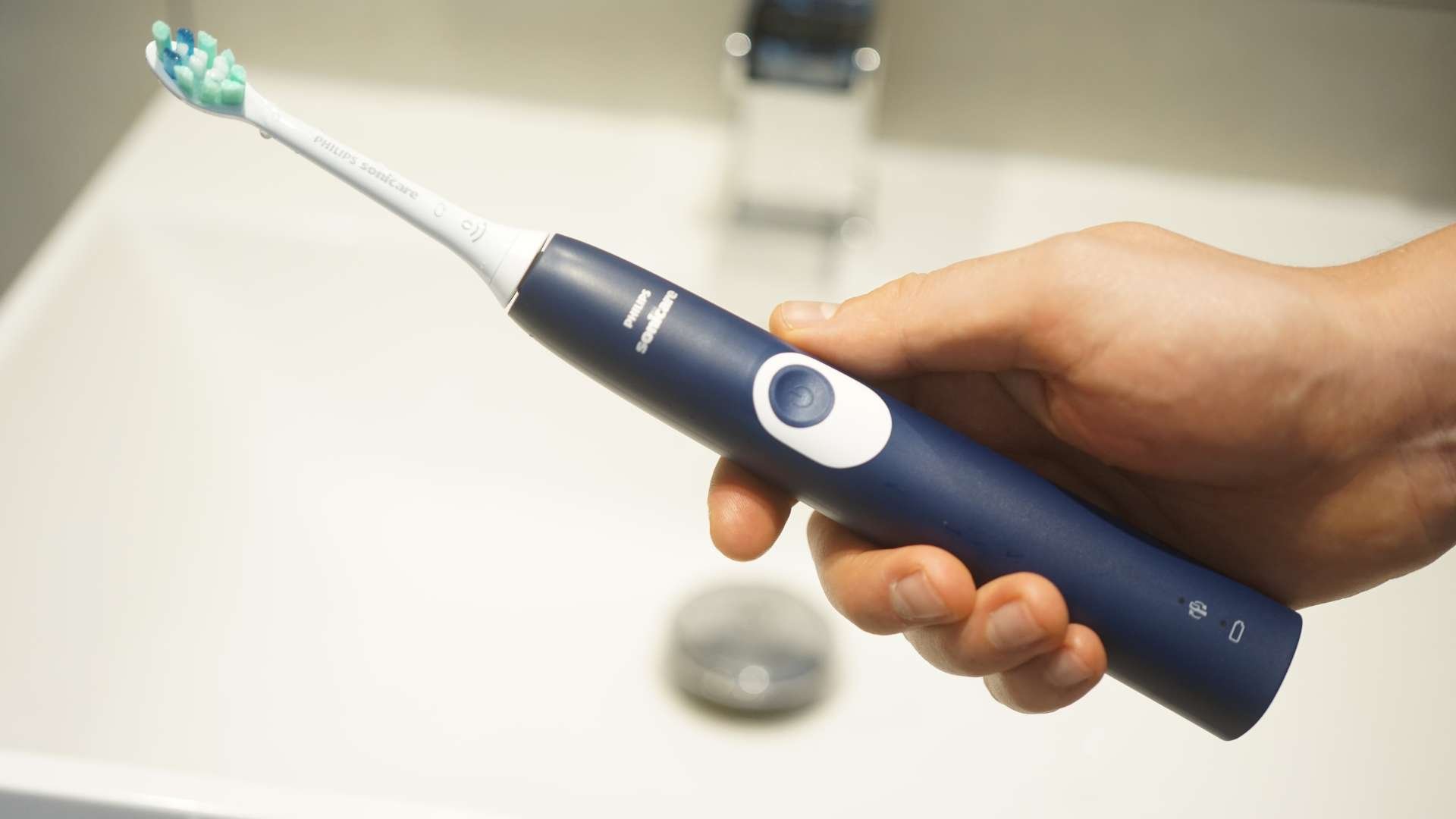Sonicare 4300 in hand during testing