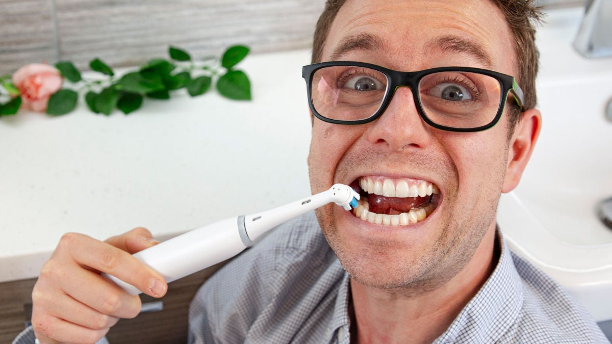 Jon brushing teeth with Oral-B iO3