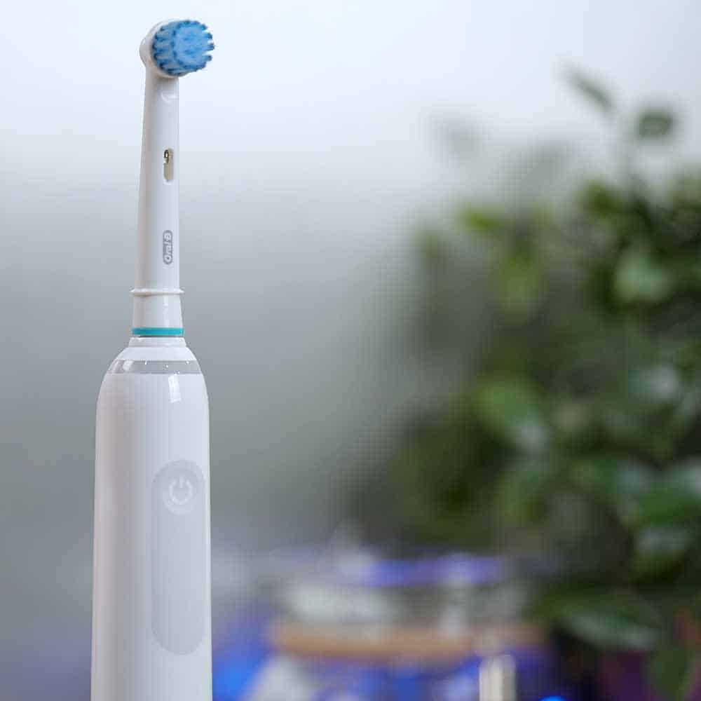 Power button and brush head Oral-B Smart 2000
