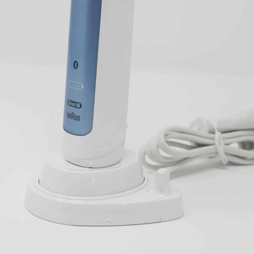 How to charge an electric toothbrush 2
