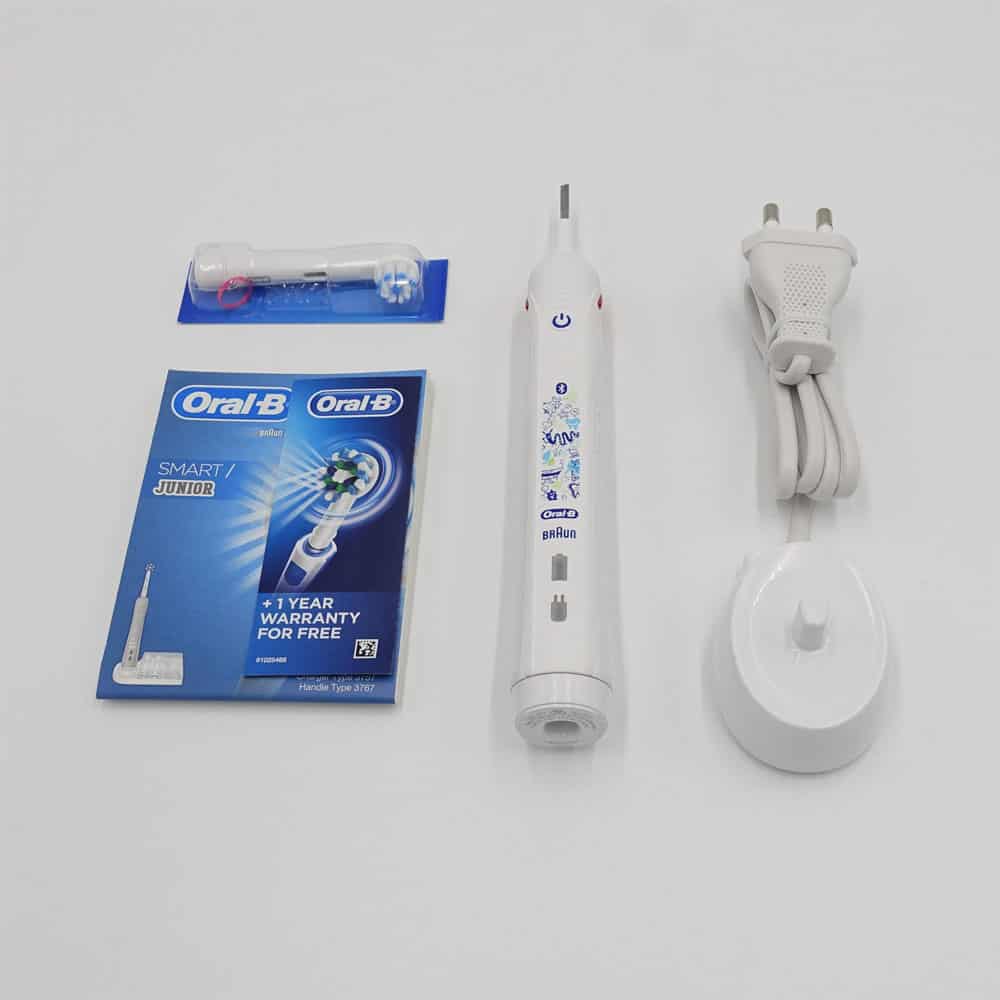 Oral-B Junior Smart laid out with box contents