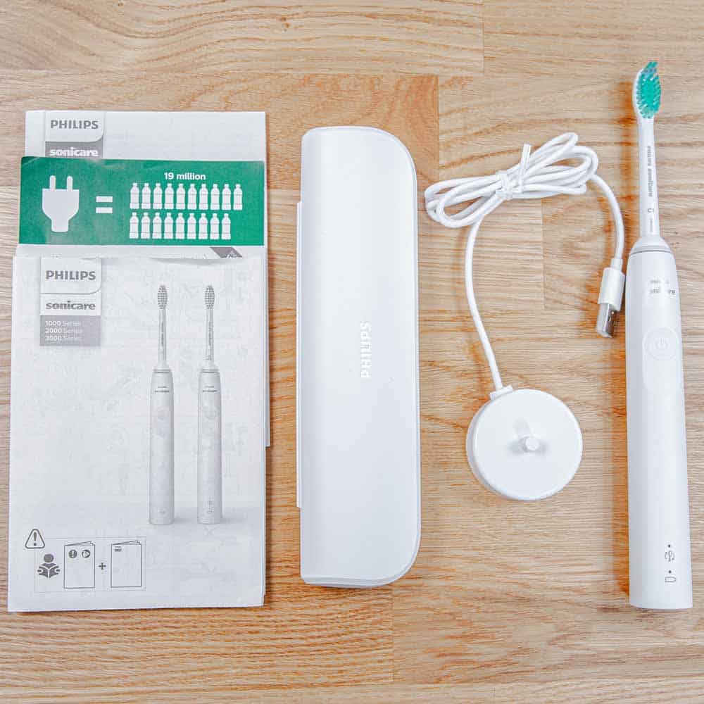 Sonicare 3100 Series box contents