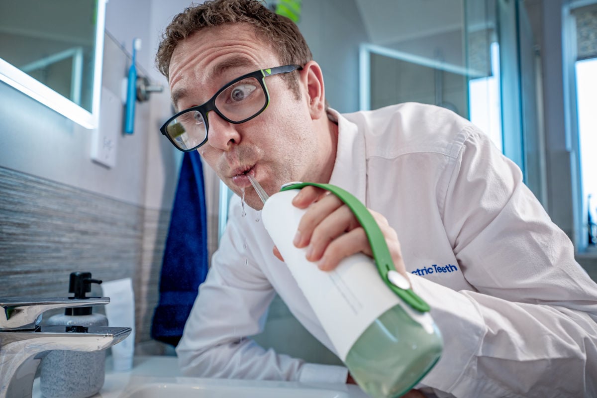 Jon testing Oclean W10
