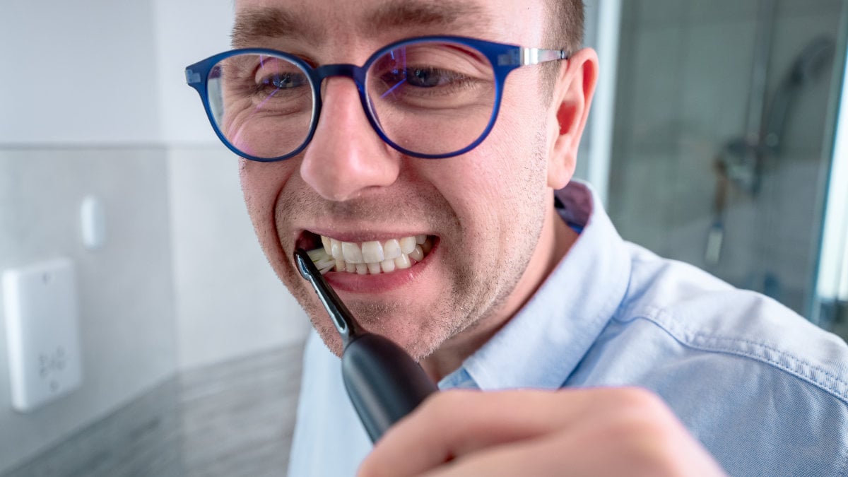 Jon brushing with Sonicare 3100 Series 2026 edition