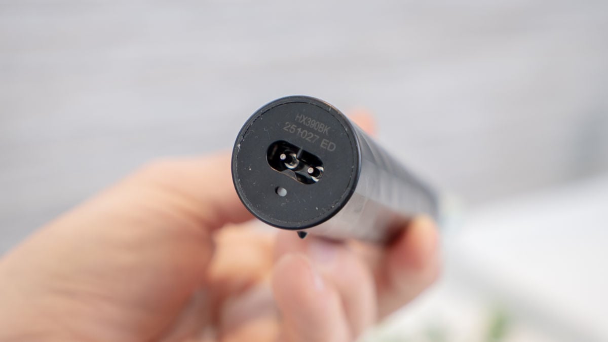 Proprietary charger on the base of the Sonicare 1100 Series Toothbrush 2026 edition