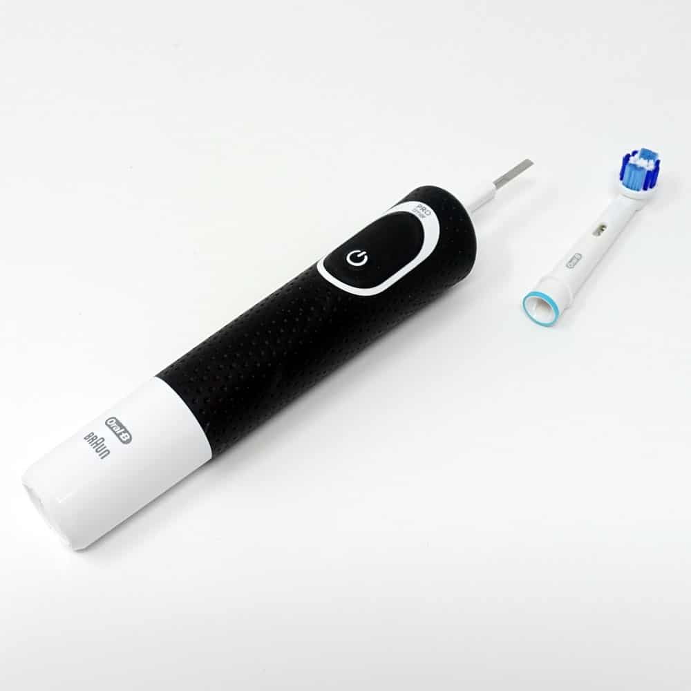 Oral-B Pro 500 and brush head