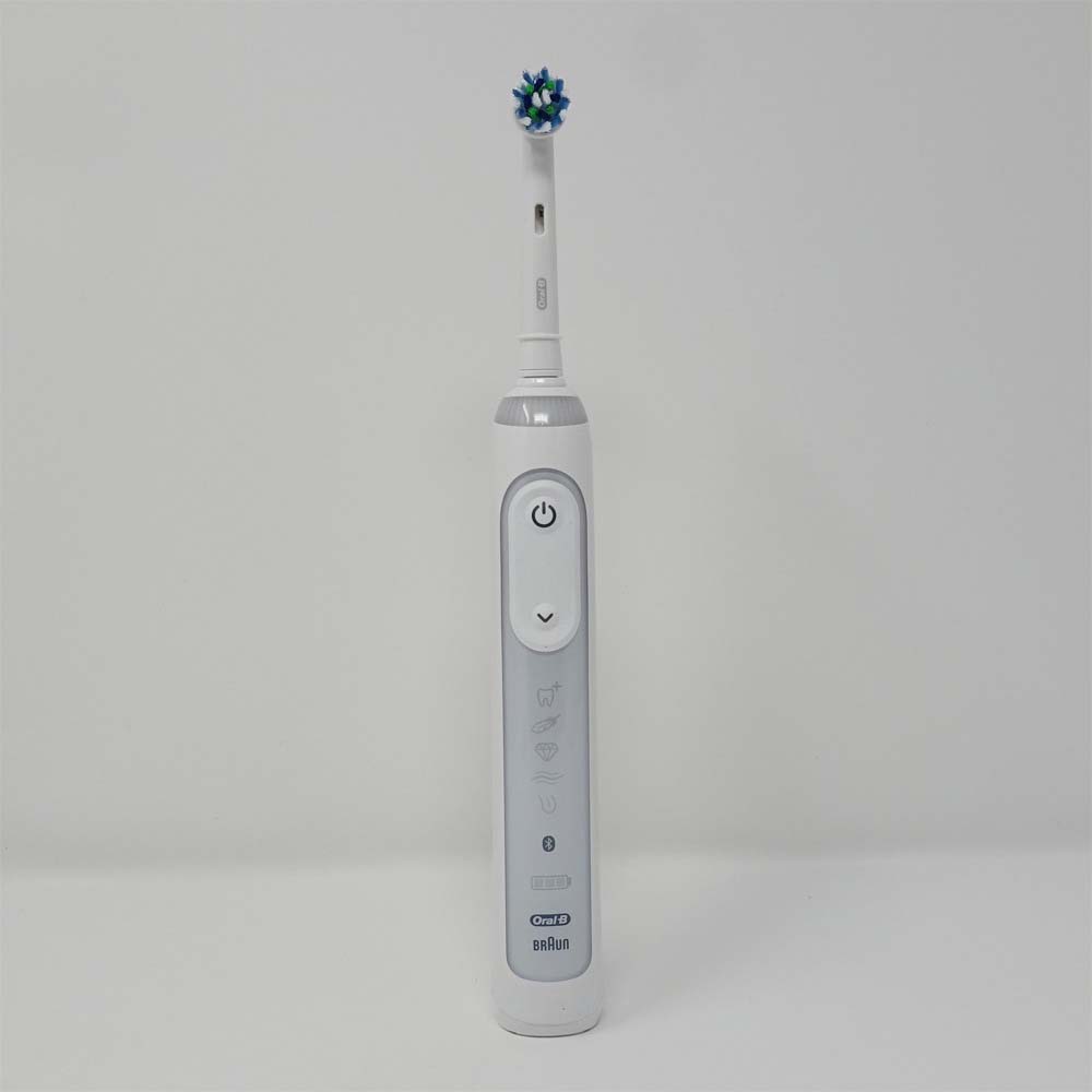 Oral-B Genius toothbrush part of Guide package