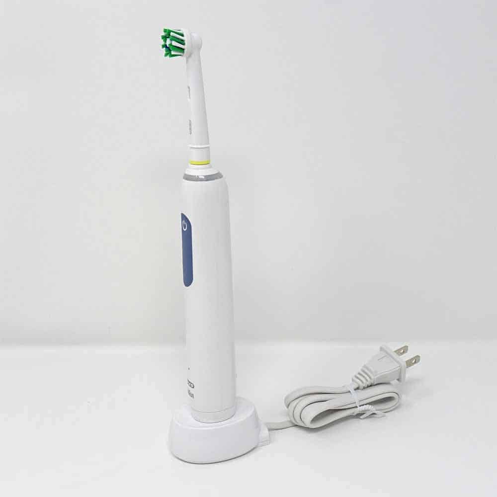 Oral-B Smart 1500 on charging stand