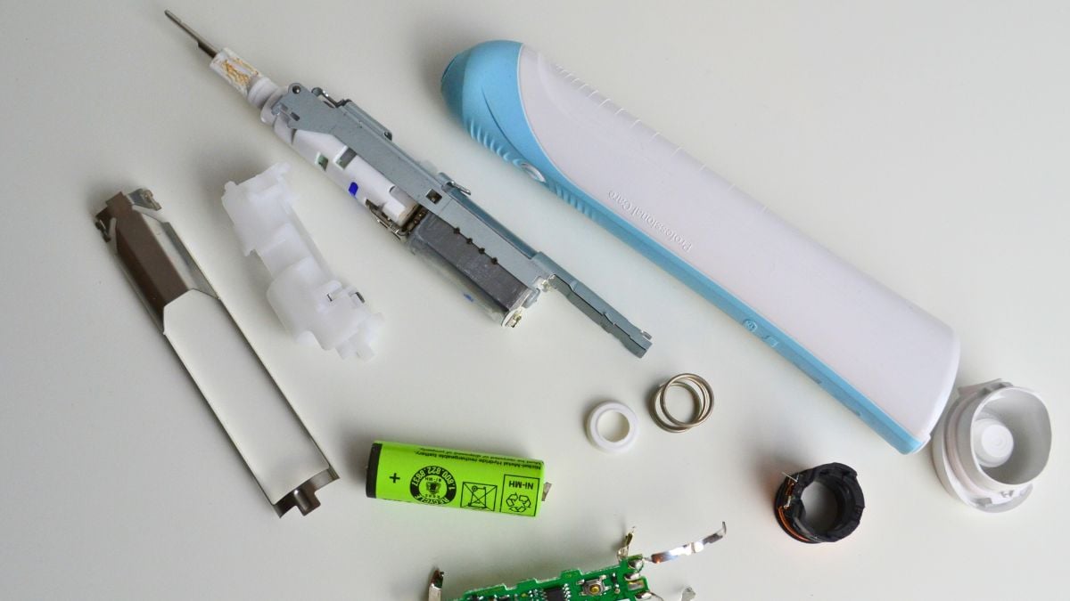 How to recycle an electric toothbrush 1
