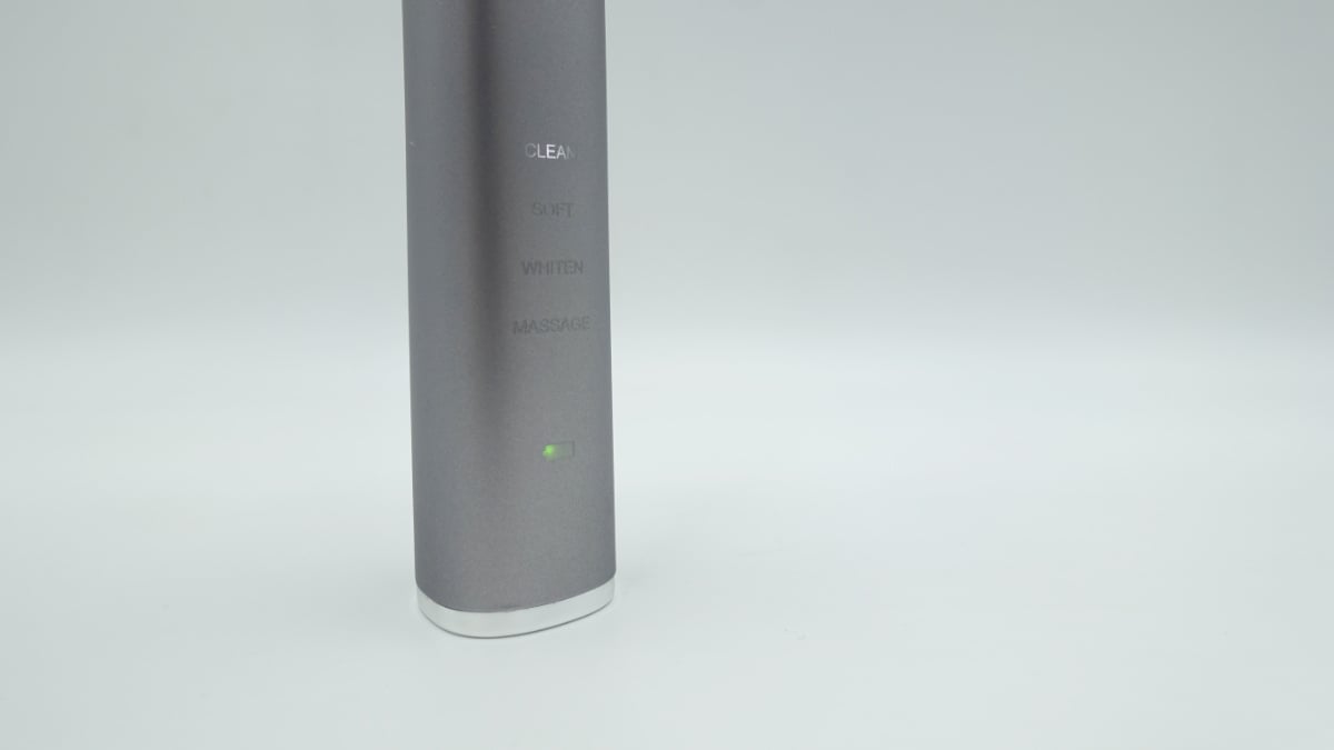 Aquasonic Vibe handles showing battery status indicator illuminated