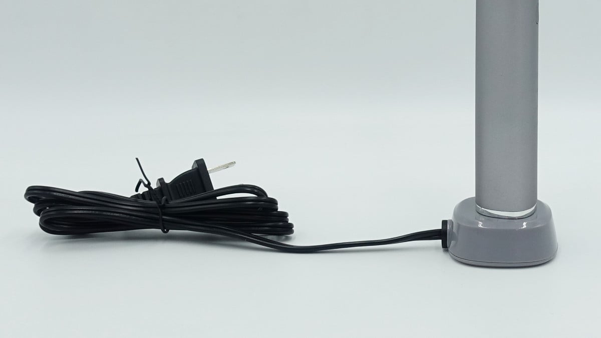 Aquasonic Vibe on charging stand showing 2 pin plug