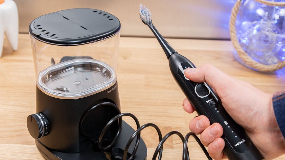 Waterpik Sonic Fusion 2 being tested